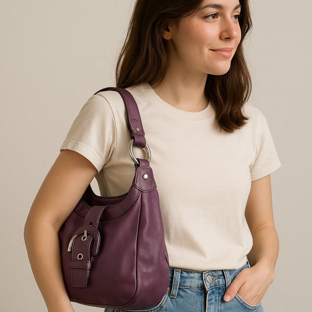 2011 Beautiful Purple Coach Leather purse